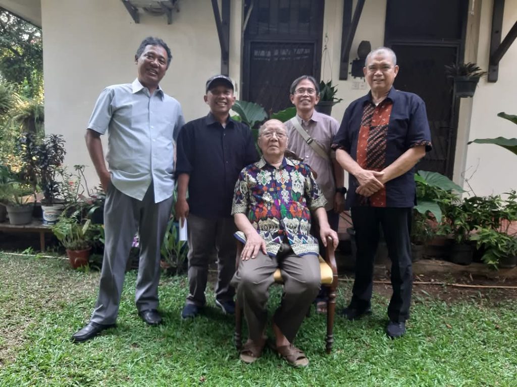 In Memoriam – Atmakusumah Sang Pendekar Kemerdekaan Pers